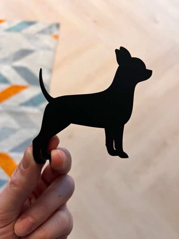 Vsepropejska Mag magnet na lednici ve tvaru psa Plemeno: Čivava