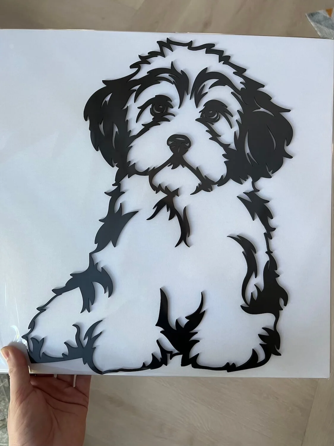 Vsepropejska Bišonek dřevěná dekorace na zeď Rozměr (cm): 38 x 31