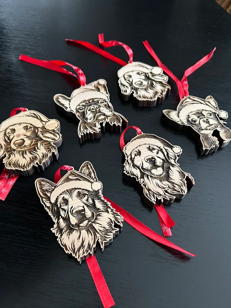 Vánoční baňka psa se Santa čepicí Plemeno: Čivava - Obrázek 2