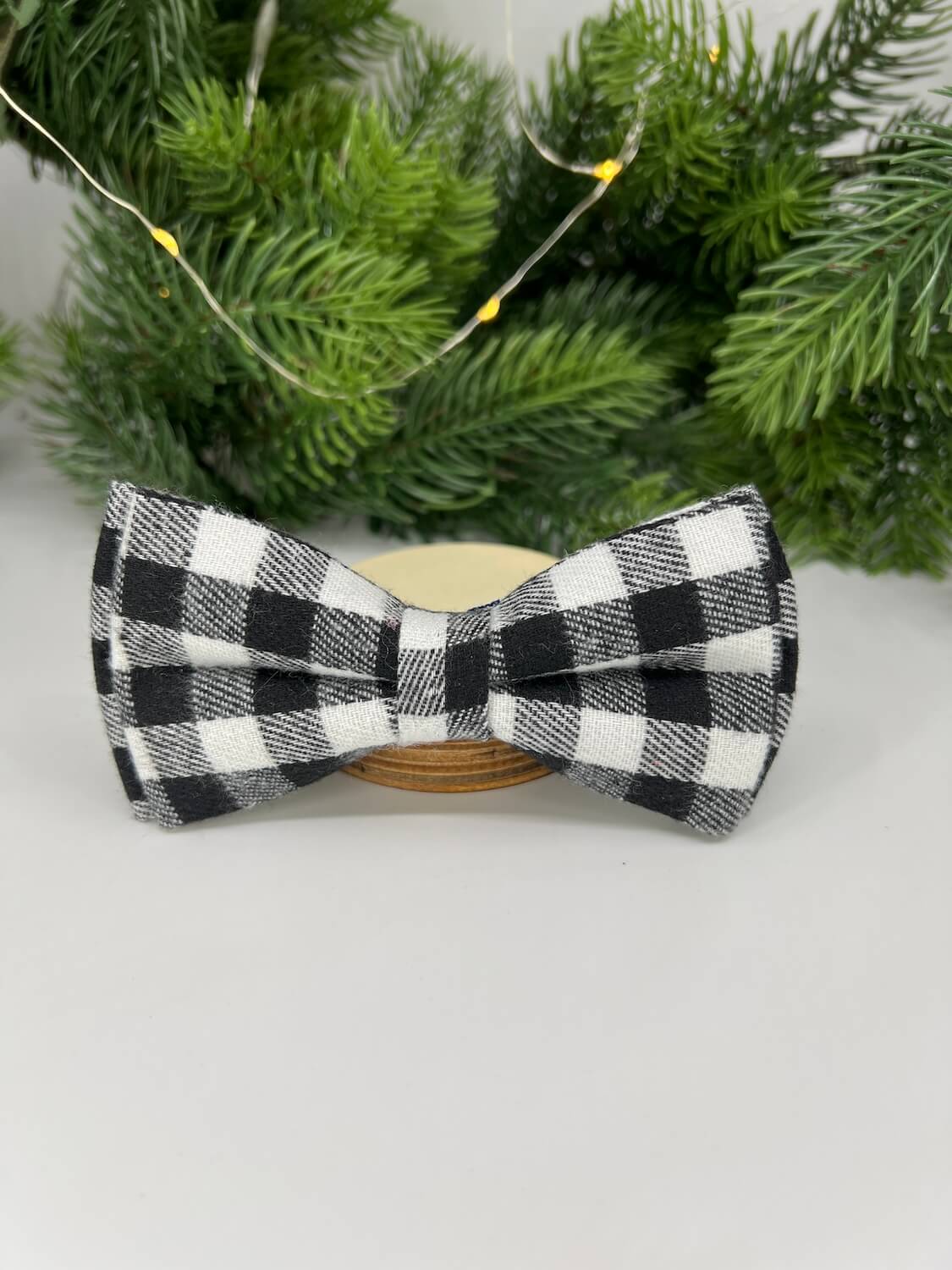 Vsepropejska Louis károvaný motýlek pro psa na obojek Barva: Bílo-černá