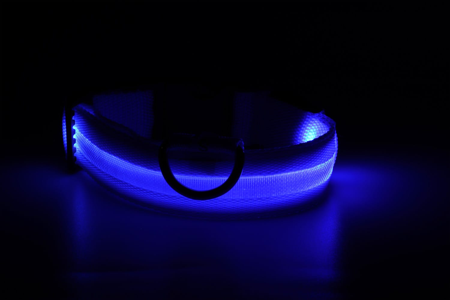 Obvod krku: 33 - 43 cm