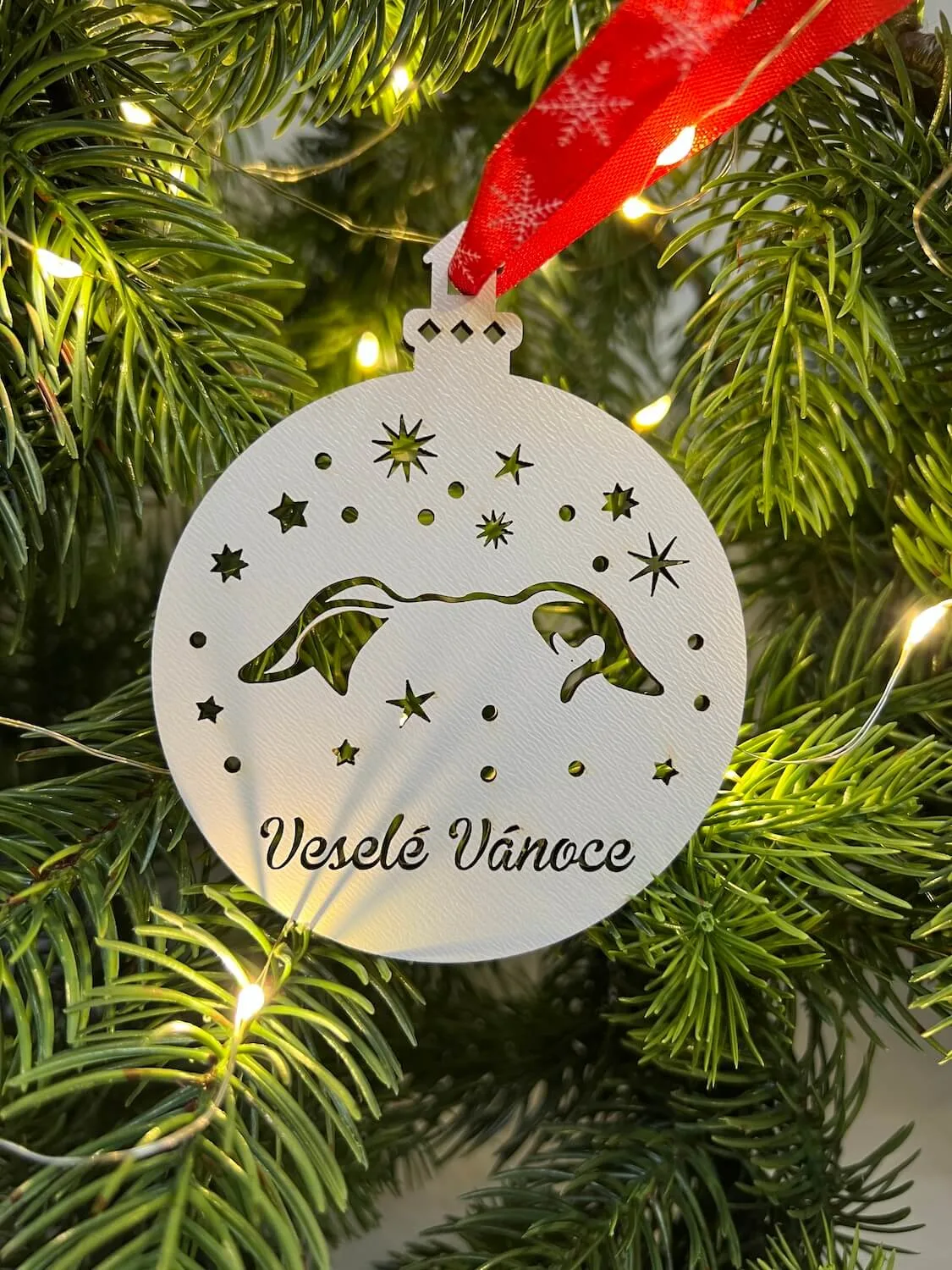 Vsepropejska Vánoční baňka s chrtem – ozdoba na stromeček Typ: Baňka 3