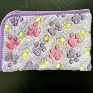 Vsepropejska Blonda hebká deka pro psa Barva: Fialová